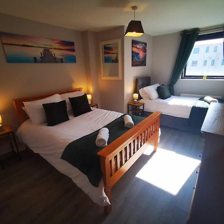 בלפסט 2Br Spacious City Centre Apartment מראה חיצוני תמונה